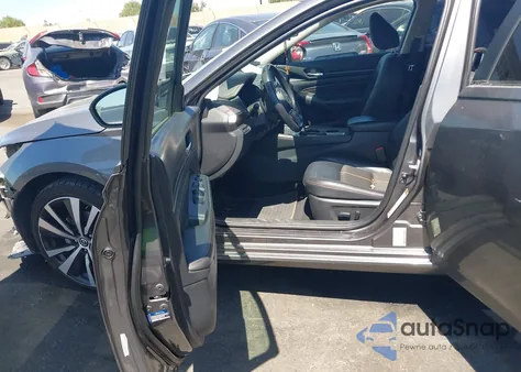 2022 Nissan Altima Sr Intelligent Awd z USA, uszkodzony, nr VIN 1N4BL4CW4NN390057